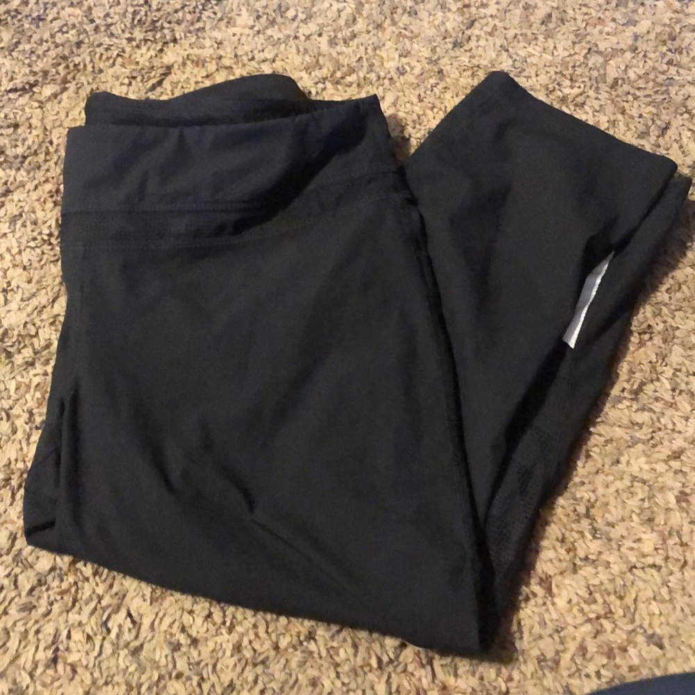 Black workout leggings